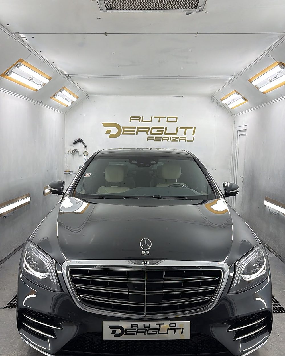 Mercedes S-Class pas ngjyrosjes te Auto Derguti