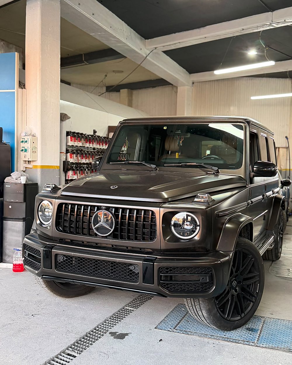 Mercedes G 63 AMG në punishten e Auto Dergutit